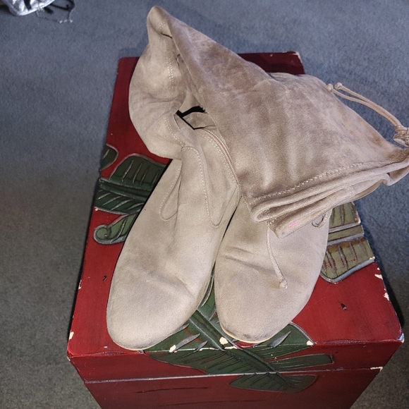 Ladies size 9 beige slouch Boots Bling heel - Picture 5 of 8